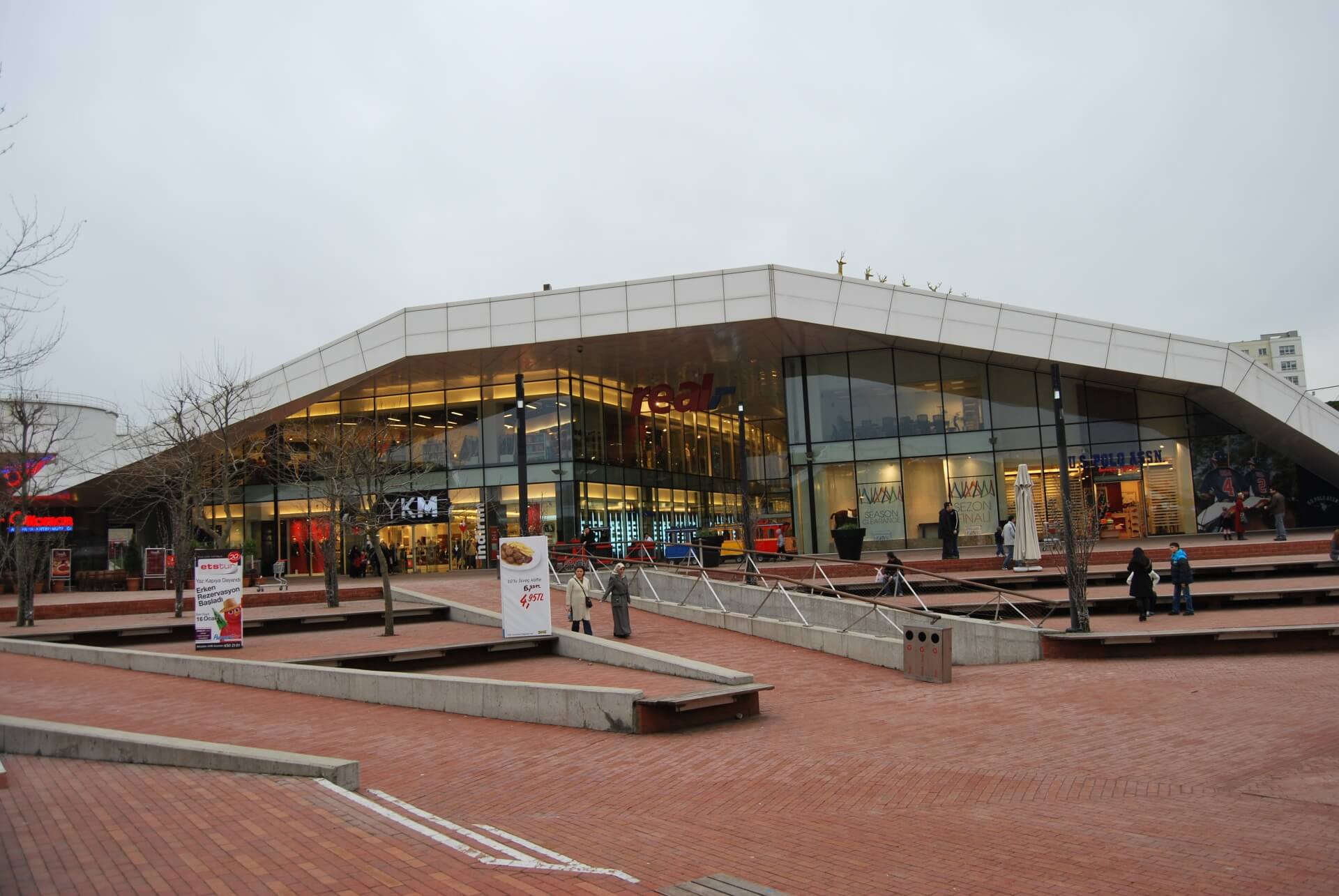 M1 Meydan Shopping Center
