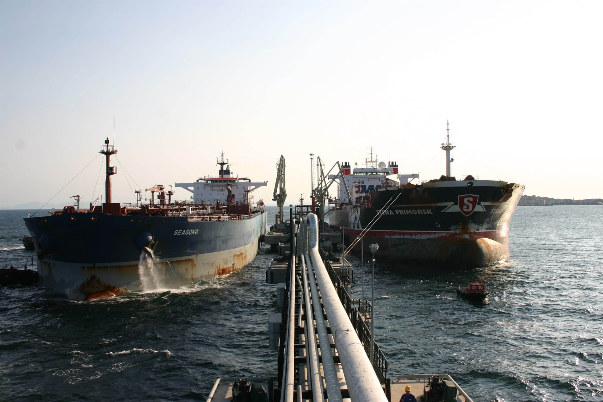 Opet Loading - Unloading Sea Platforms and Jetty